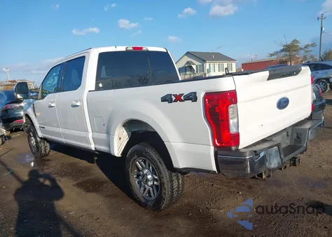 2018 Ford F-250 Lariat из США, поврежденный, VIN 1FT7W2BT6JEC05360